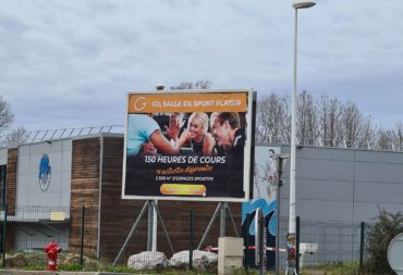 Affiche 4 x 3 m Genae Fitness Club